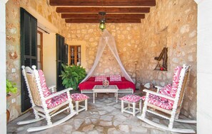 Interior - Nice home in Manacor with private swimming pool, can be inside or outside (Manacor)