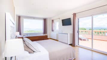 6 Schlafzimmer, Bügeleisen/Bügelbrett, Reisekinderbett, kostenloses WLAN
