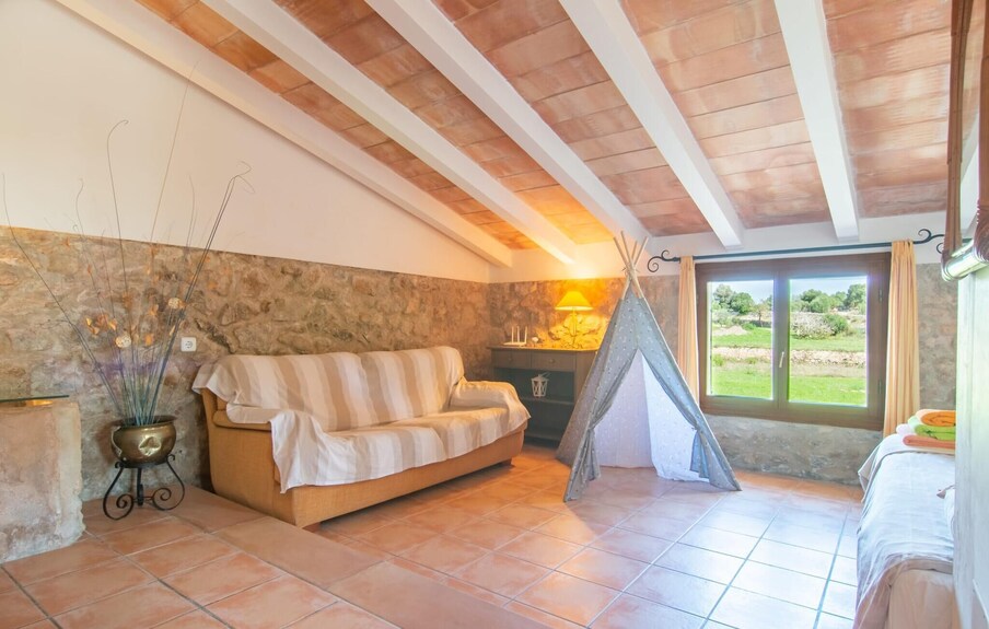 Awesome Home In Arta With Private Swimming Pool, Can Be Inside Or Outside - Majorca