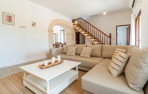 TV, ping pong - Amazing home in Sant Llorenc (Sant Llorenc)