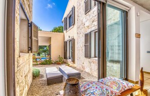 Terrace/patio - Amazing home in Betlem with private swimming pool, can be inside or outside (Betlem)