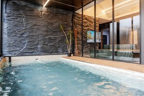 Basic Room, 3 Bedrooms (Private Pool Villa) | 3 bedrooms, free WiFi - Gangneung Staymeet Private Pool Villa (Gangneung)