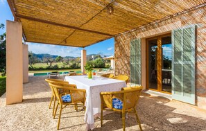 Outdoor dining - Luxurious home in Son Servera (Son Servera)