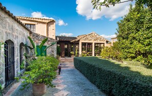 Exterior - Nice home in Petra with private swimming pool, can be inside or outside (Petra)