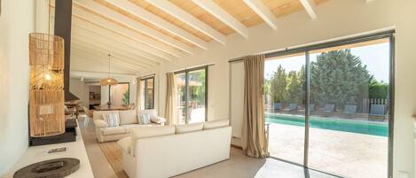 Fotballspill og bordtennis