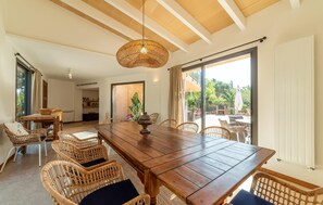 Dining - Stunning home in Campos with private swimming pool, can be inside or outside (Campos)