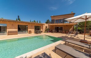 Pool - Stunning home in Campos with private swimming pool, can be inside or outside (Campos)
