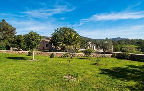 Property grounds - Gorgeous home in Sant Llorenc (Sant Llorenc)