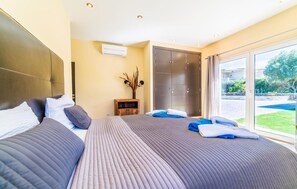 4 bedrooms, in-room safe, iron/ironing board, travel crib