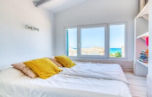 3 bedrooms, travel cot, free WiFi - Gorgeous home in Son Serra de Marina with house sea view (Son Serra de Marina)