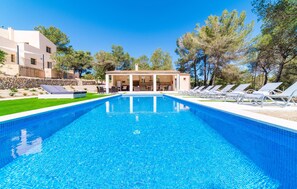 pool - Nice home in Portocolom with private swimming pool, can be inside or outside (Portocolom)