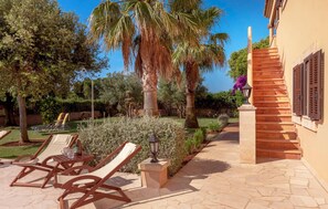 Terrace/patio - Stunning home in Cala dOr with private swimming pool, can be inside or outside (Cala dOr)