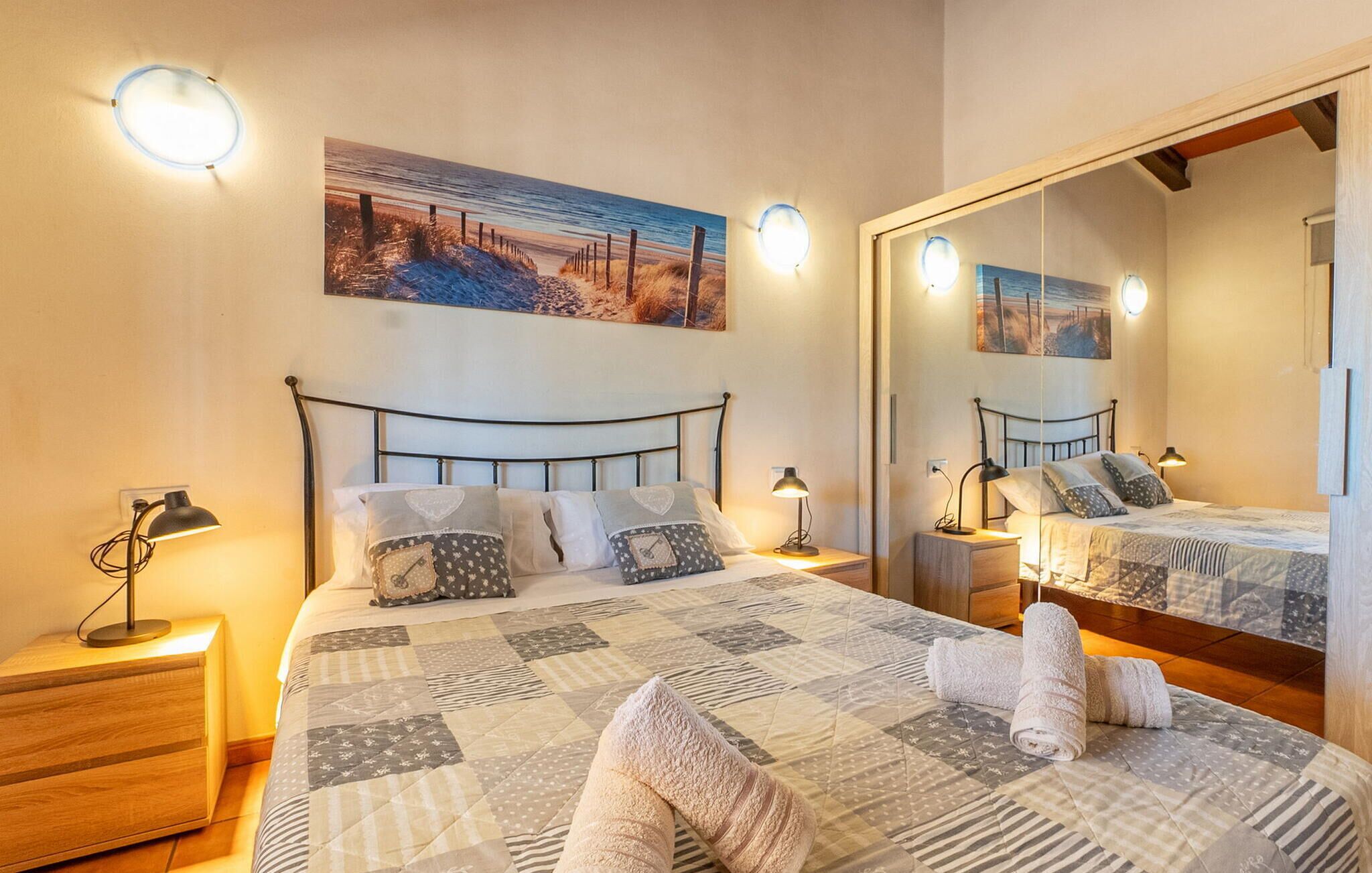 2 chambres, fer et planche à repasser, lit parapluie, Wi-Fi gratuit