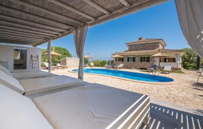 Pool - Awesome home in Can Picafort (Can Picafort)