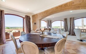 Dining - Awesome home in Santa Margalida with sauna (Santa Margalida)