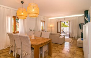 TV - Stunning home in Sa Coma with private swimming pool, can be inside or outside (Sa Coma)