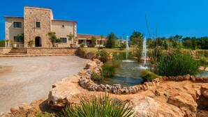 Exterior - Amazing home in Campos with private swimming pool, can be inside or outside (Campos)