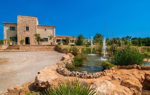 Exterior - Amazing home in Campos with private swimming pool, can be inside or outside (Campos)