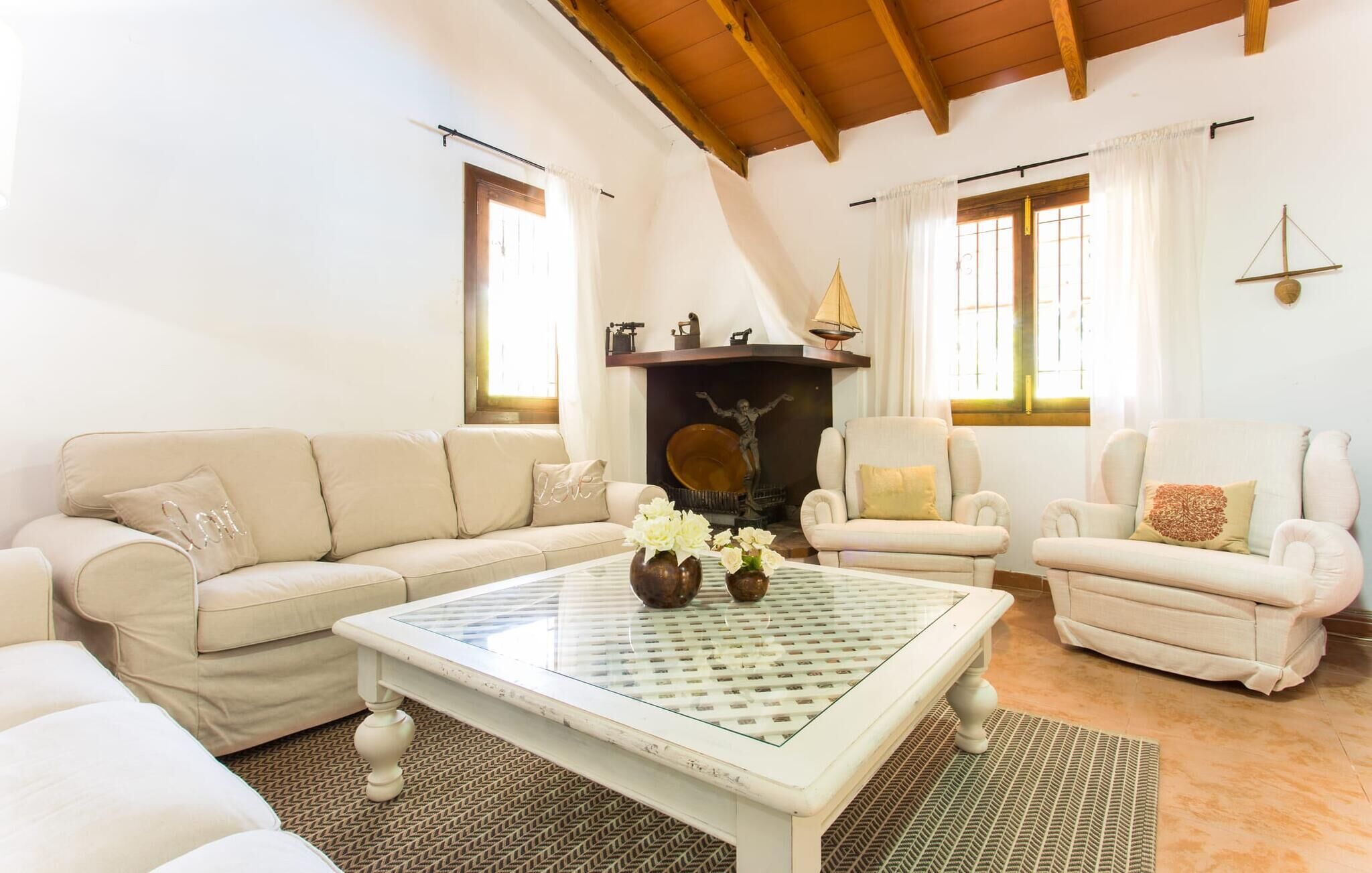 Lecteur de DVD, baby-foot, table de tennis de table