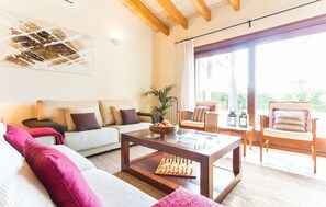 TV, DVD player - Stunning home in Inca with private swimming pool, can be inside or outside (Inca)