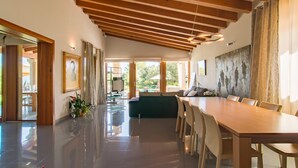 Interior - Nice home in Pollenca with private swimming pool, can be inside or outside (Pollenca)
