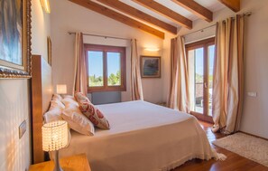 4 Schlafzimmer, Zimmersafe, Bügeleisen/Bügelbrett, Reisekinderbett