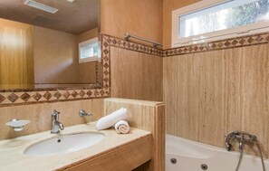 Shower, hair dryer - Beautiful home in Alcudia with private swimming pool, can be inside or outside (Alcudia)