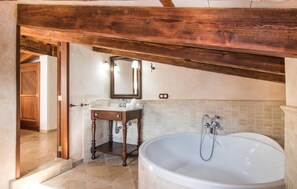 Shower, hair dryer - Nice home in Petra with private swimming pool, can be inside or outside (Petra)