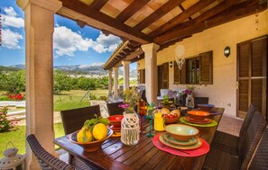 Outdoor dining - Ca Na Castell Son Rubi (Selva)