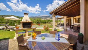 Outdoor dining - Ca Na Castell Son Rubi (Selva)