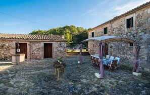 Outdoor dining - Ses Cases de Son Roig (Sant Joan)