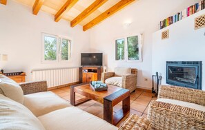 TV - Stunning home in Capdepera with private swimming pool, can be inside or outside (Capdepera)