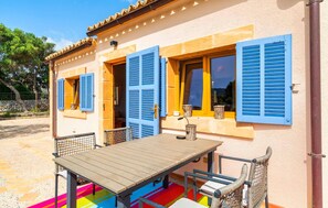 Outdoor dining - Stunning home in Capdepera with private swimming pool, can be inside or outside (Capdepera)
