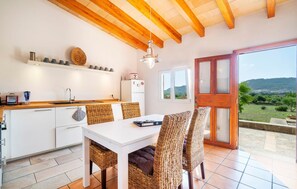Fridge, microwave, oven, stovetop - Stunning home in Capdepera with private swimming pool, can be inside or outside (Capdepera)