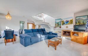 TV, DVD player - Stunning home in Cala dOr with private swimming pool, can be inside or outside (Cala dOr)