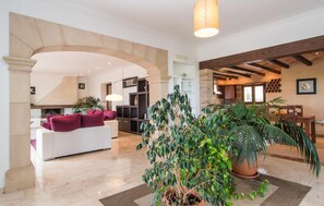 Interior - Luxurious home in Portocolom (Portocolom)