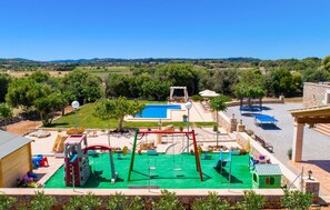 Children’s area - Cozy home in Sant Llorenc with private swimming pool, can be inside or outside (Sant Llorenc)