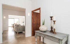 TV - Luxurious home in Arta with private swimming pool, can be inside or outside (Arta)