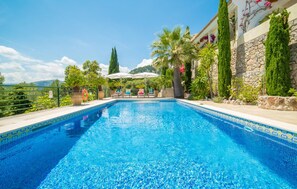 Pool - Nice home in Pollenca with private swimming pool, can be inside or outside (Pollenca)