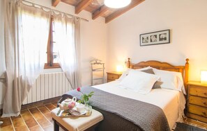 4 Schlafzimmer, Zimmersafe, Bügeleisen/Bügelbrett, Reisekinderbett