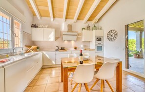 Fridge, microwave, oven, stovetop - Stunning home in Alcudia with private swimming pool, can be inside or outside (Alcudia)