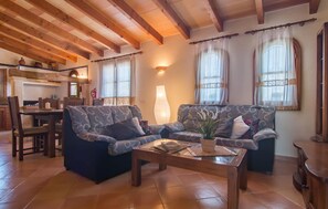 TV - Awesome home in Arta with private swimming pool, can be inside or outside (Arta)