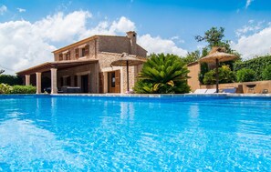 Pool - Cozy home in SHorta with private swimming pool, can be inside or outside (SHorta)