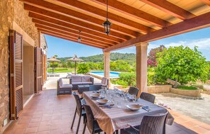 Outdoor dining - Cozy home in SHorta with private swimming pool, can be inside or outside (SHorta)