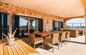 Outdoor dining - Es Vinyolet de Campos (Campos)