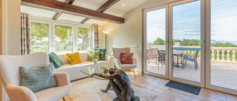 TV connectée, table de tennis de table