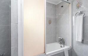 Shower, hair dryer - Beautiful home in Pollenca with private swimming pool, can be inside or outside (Pollenca)