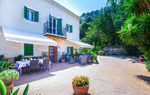 Outdoor dining - Awesome home in Esporles with private swimming pool, can be inside or outside (Esporles)
