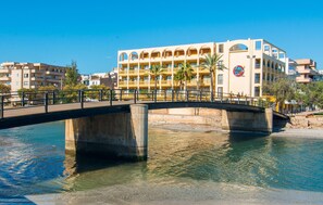 Exterior - 3 bedroom cozy apartment in SIllot Cala Morlanda (SIllot Cala Morlanda)