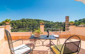 Outdoor dining - Stunning home in Selva with private swimming pool, can be inside or outside (Selva)